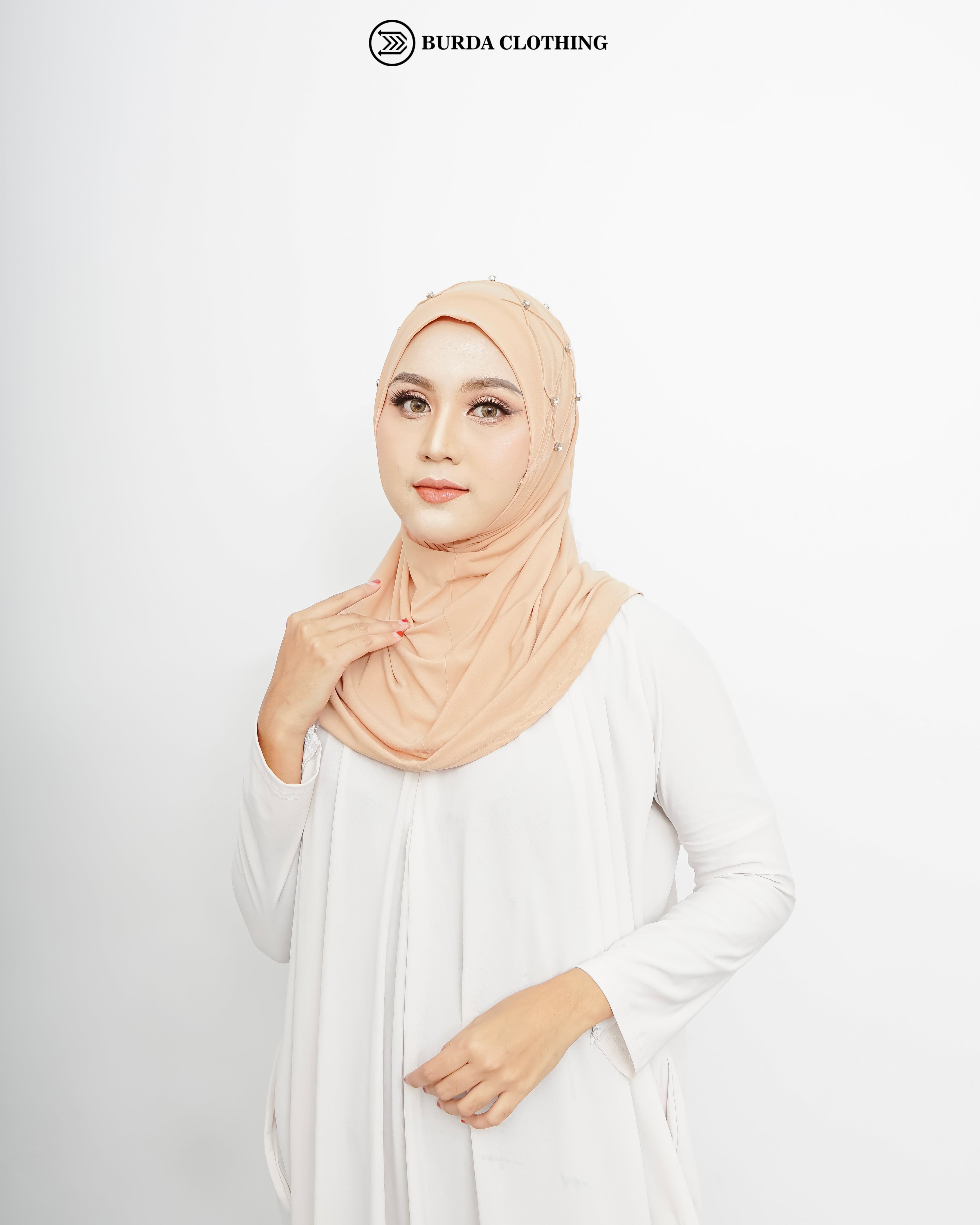 Pull on Hijab with stone (Jersey)