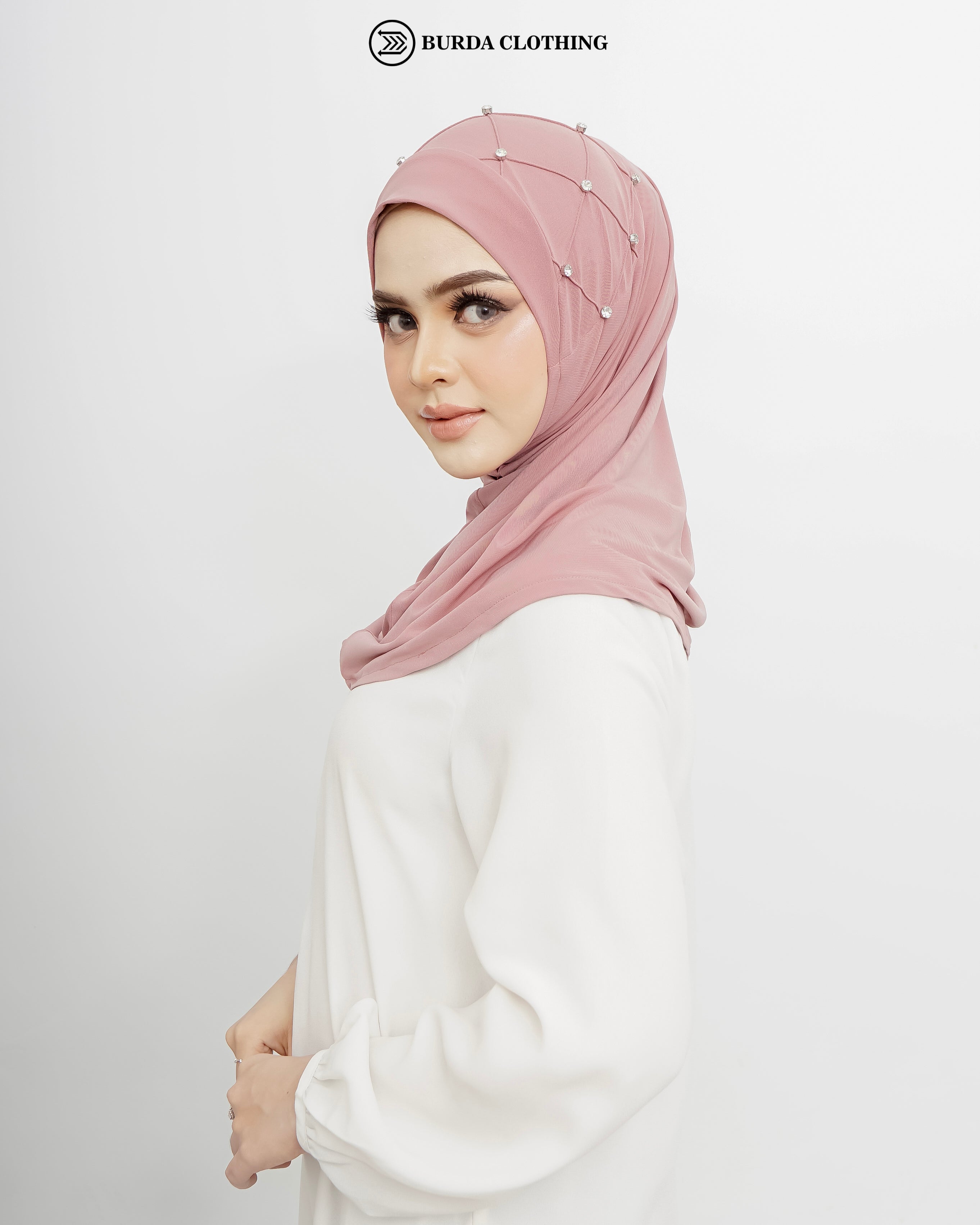 Pull on Hijab with stone (Jersey)