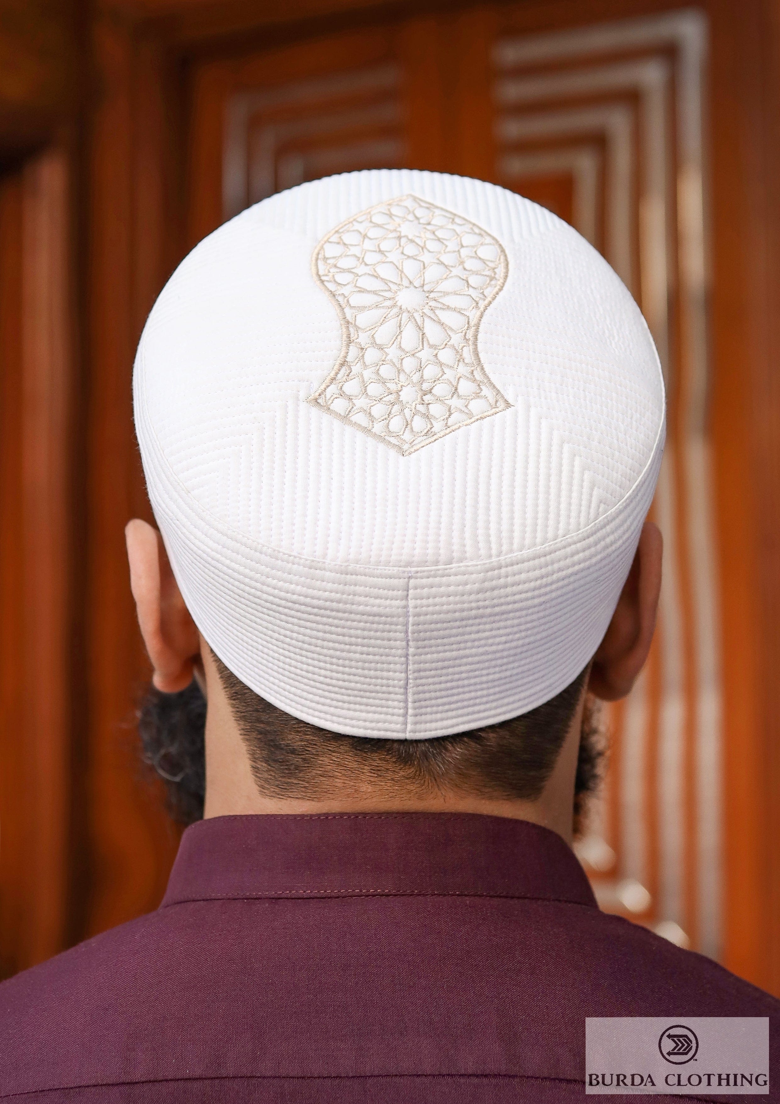 Burdaclothing 21 XS / White Sandal Turban Kufi