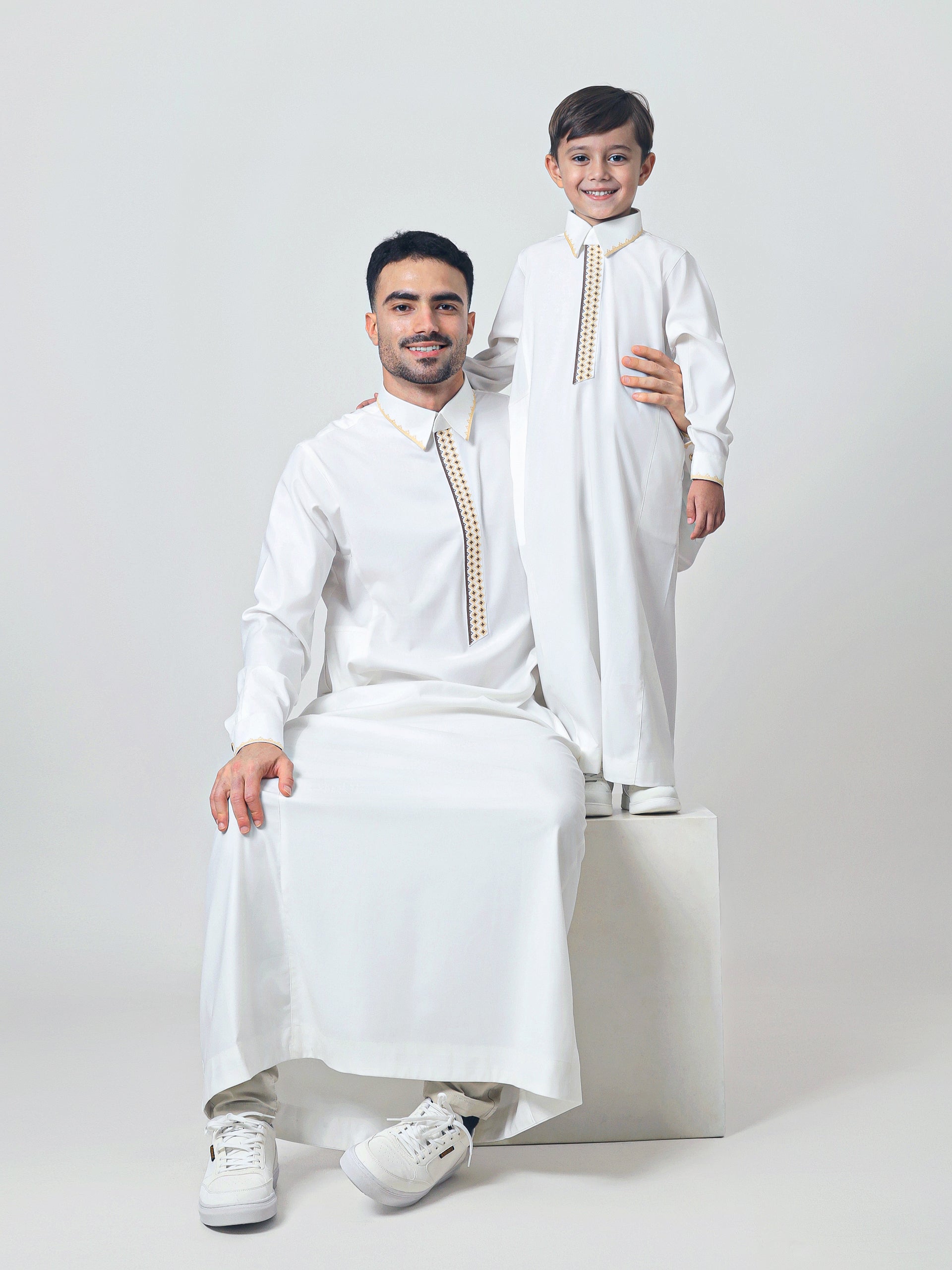 Adult Thobe 302 Off White by Burdaclothing