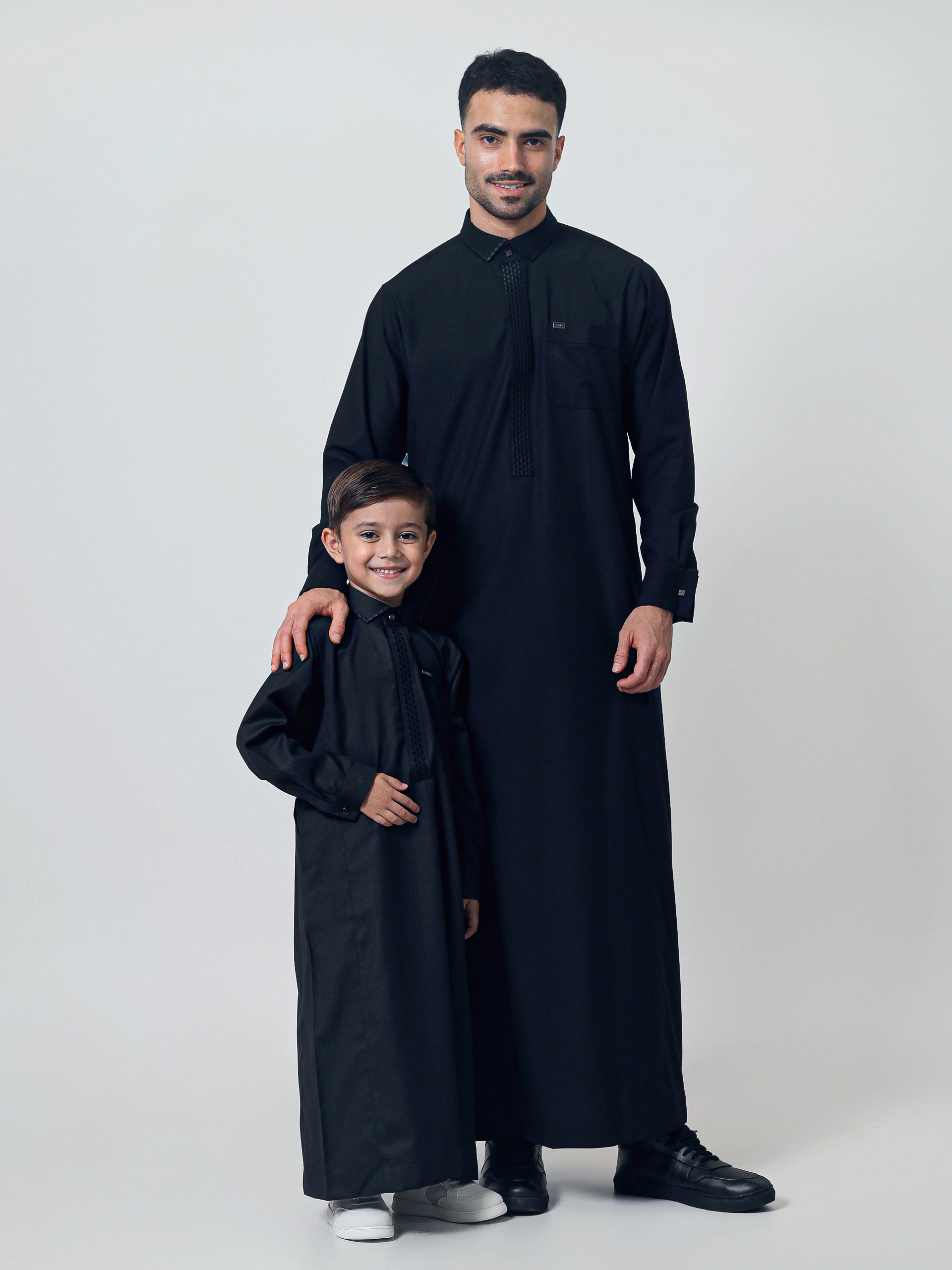 Adult Thobe 307 Black by Burdaclothing