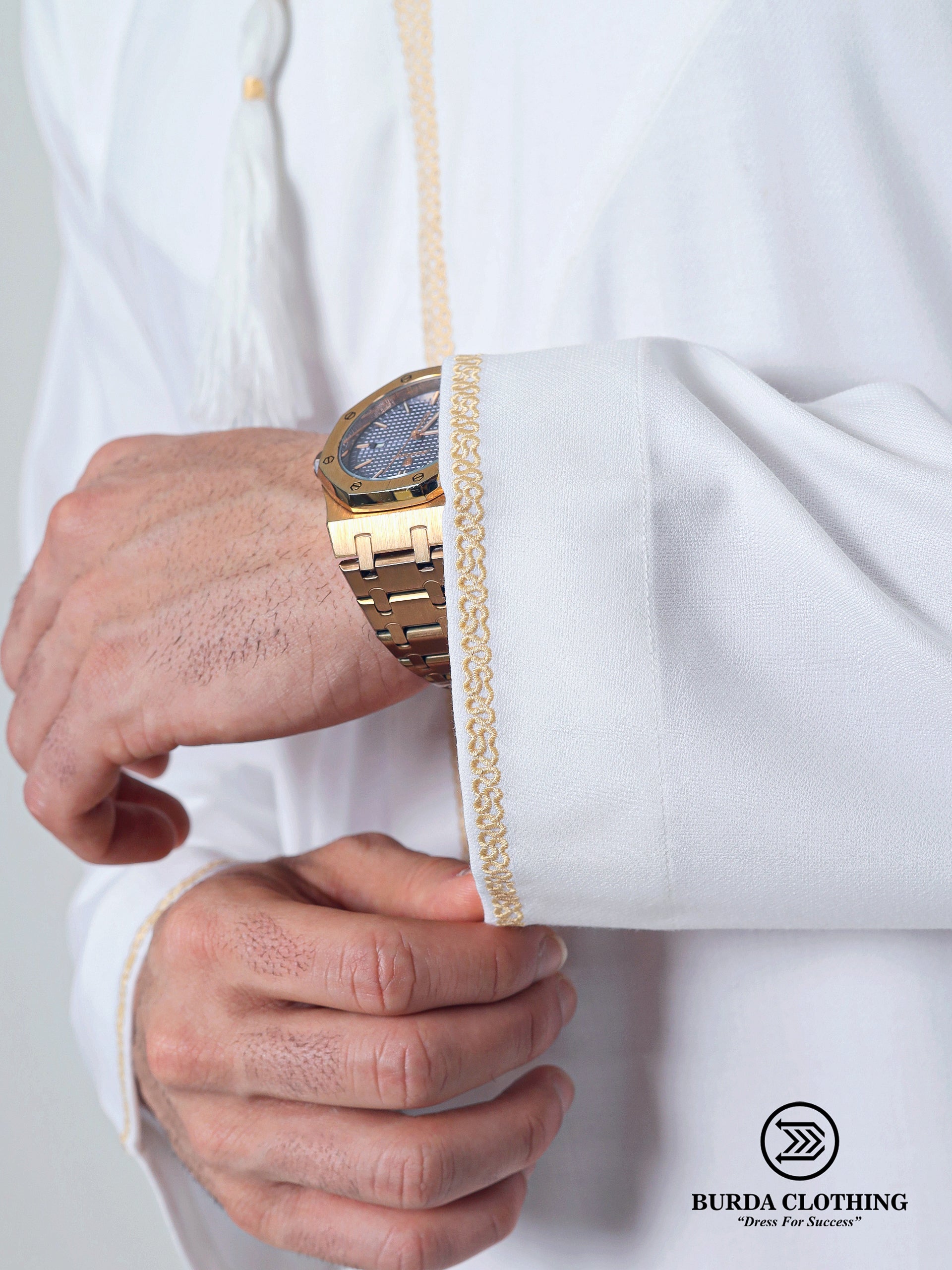 Adult Thobe 310 White by Burdaclothing