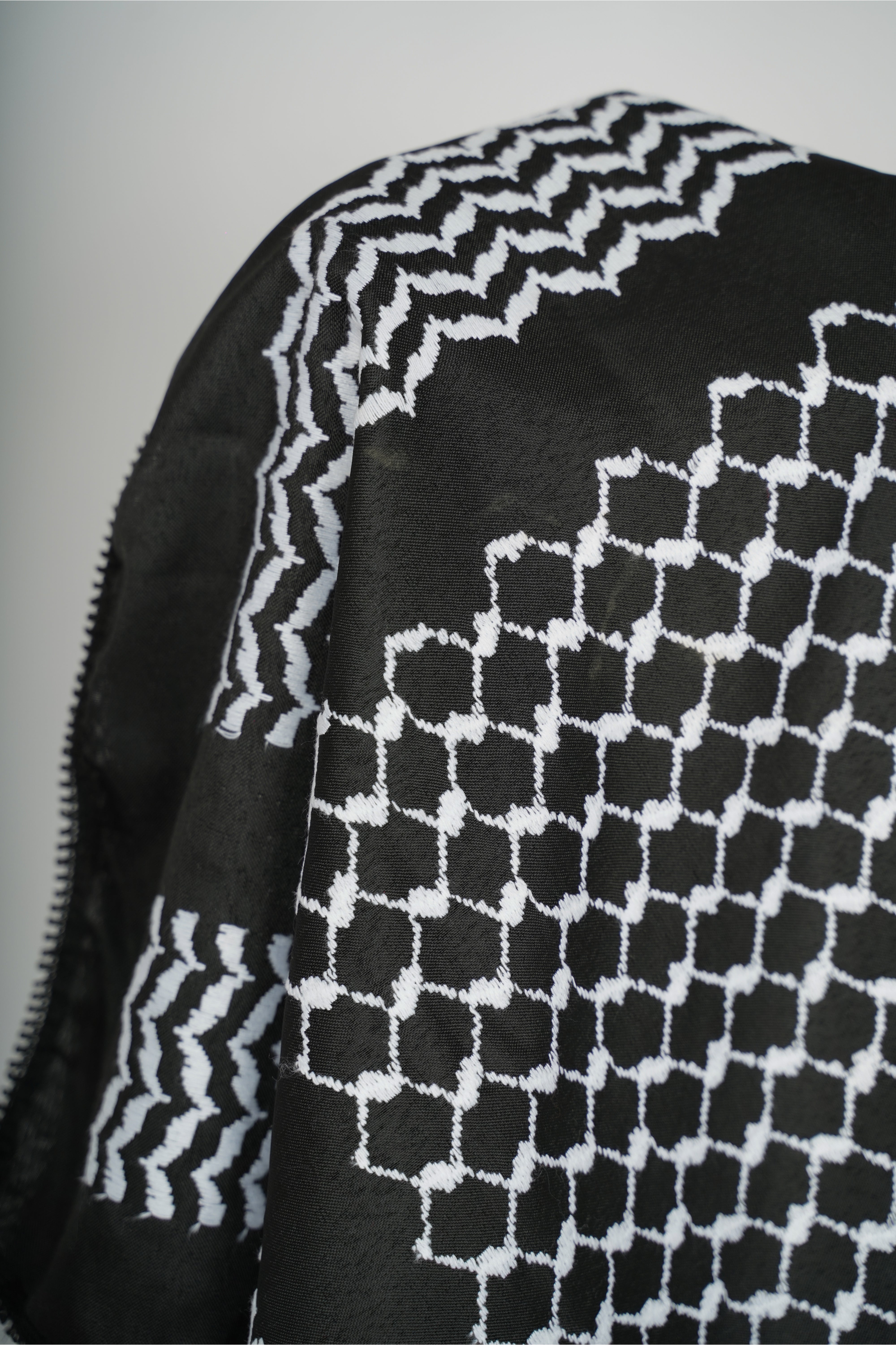 Black and White Nablus Kufiya by Burdaclothing