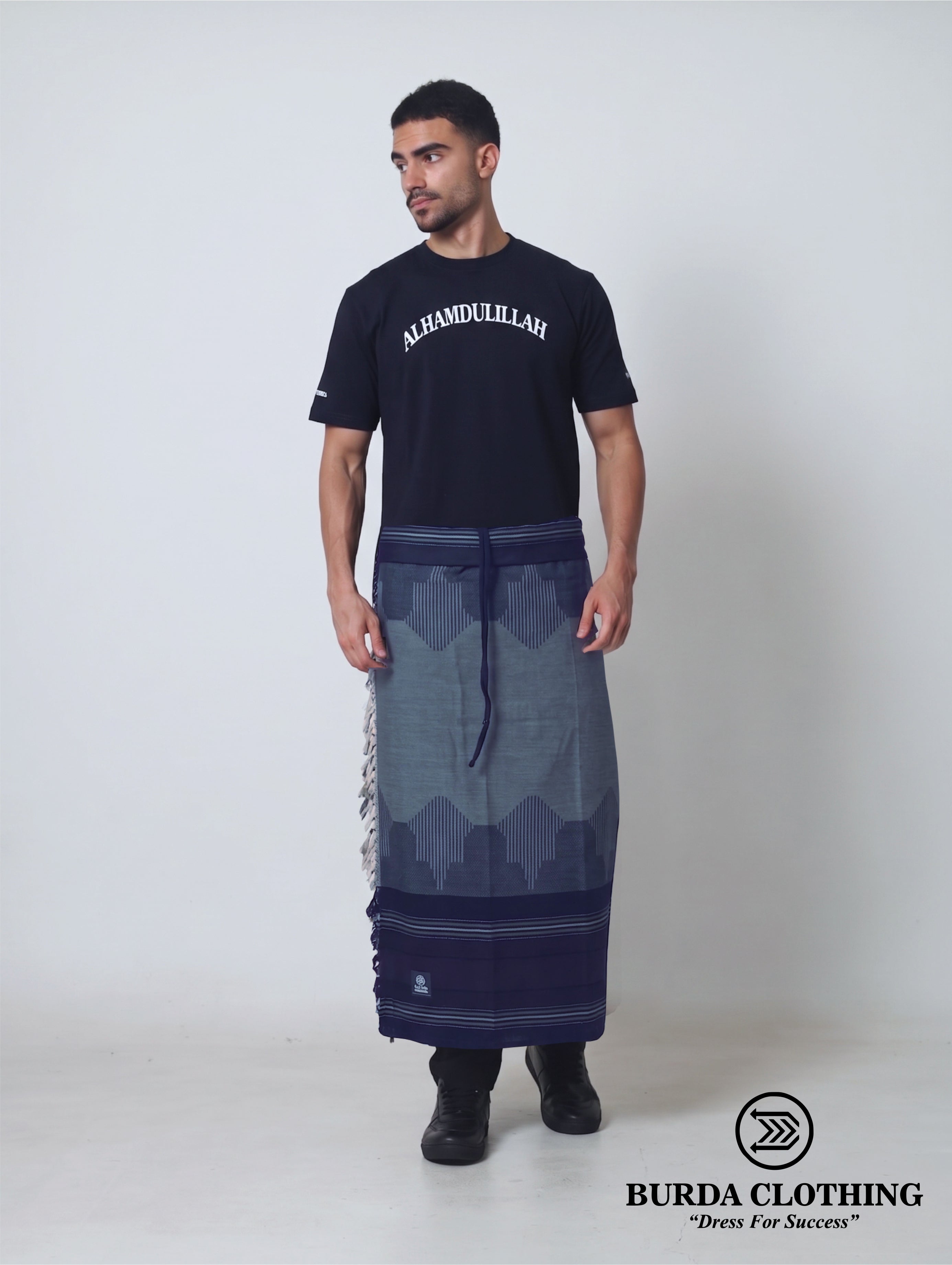 Izar Tube D2 Navy Blue by Burdaclothing