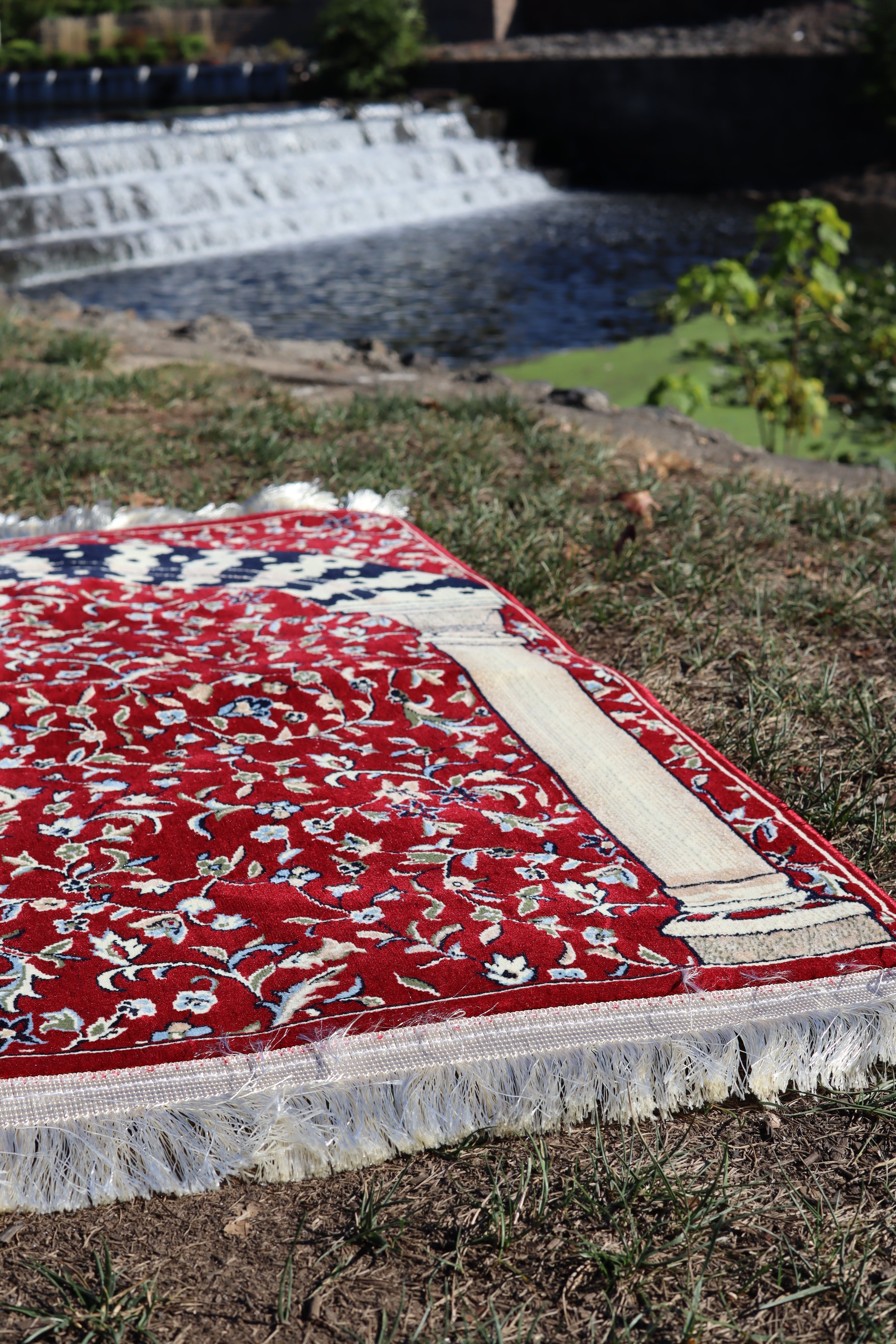 Medina Classic Carpet 0346-Red by Burdaclothing