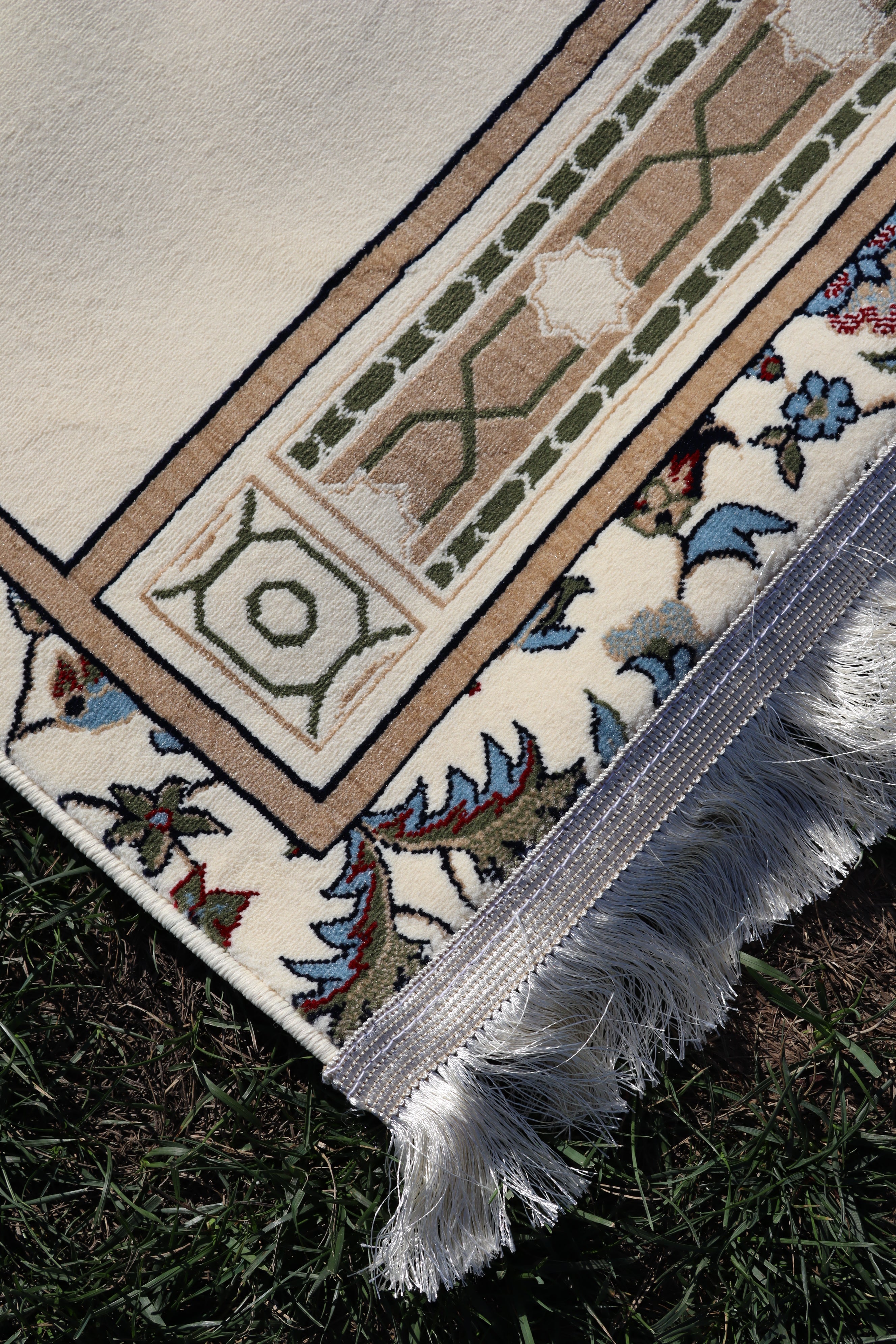 Medina Classic Carpet 1241-Cream by Burdaclothing