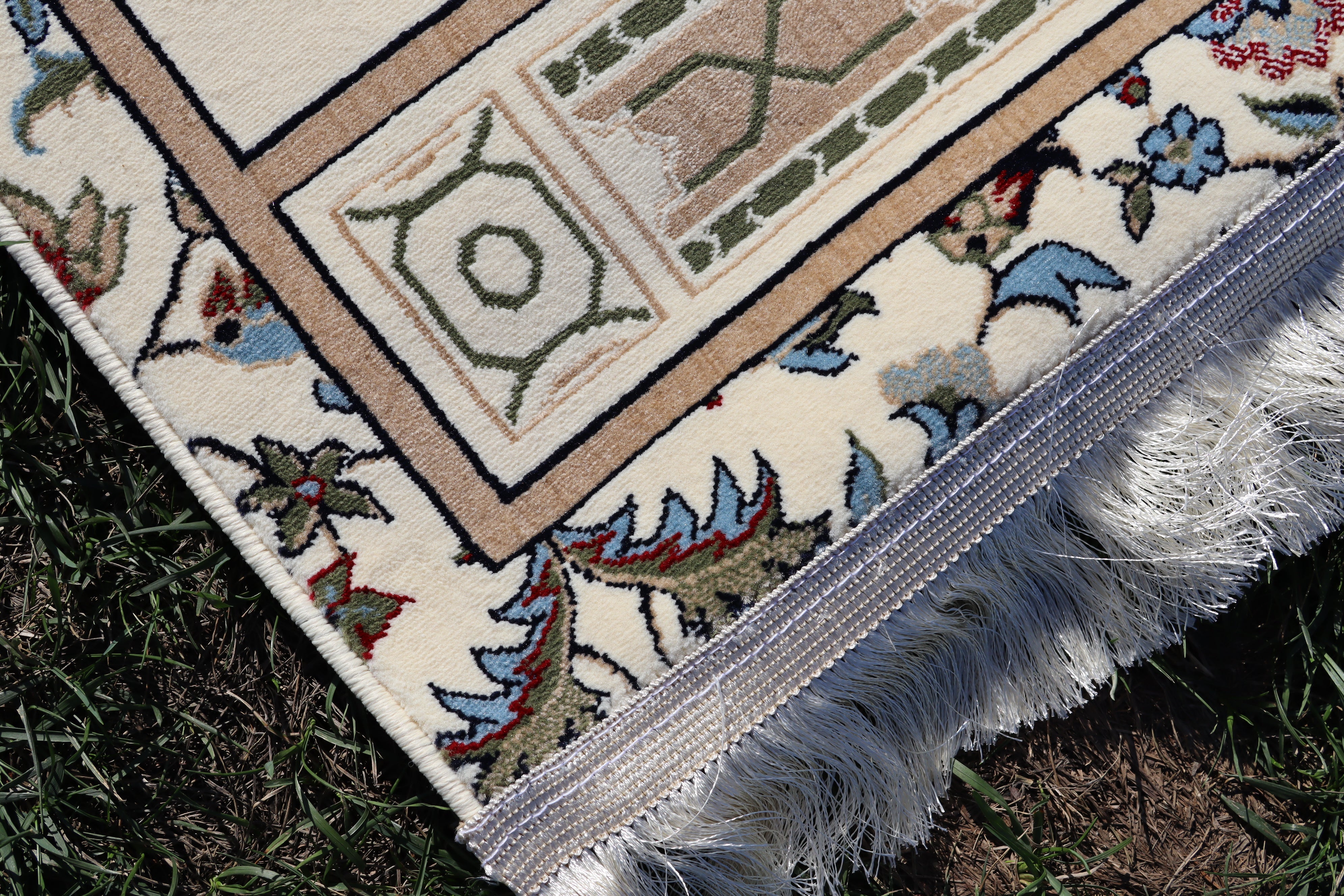 Medina Classic Carpet 1241-Cream by Burdaclothing