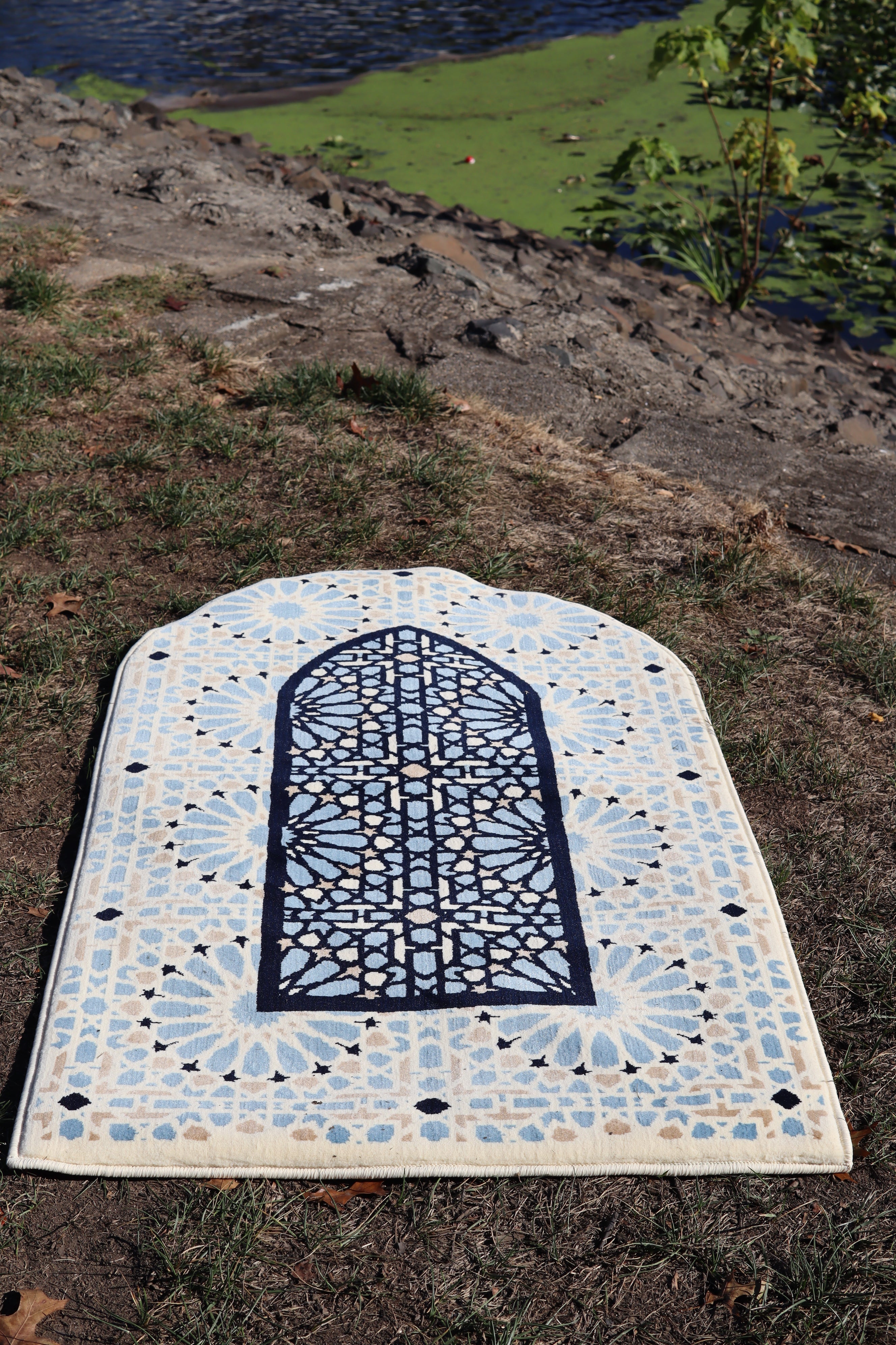 Medina Curved Carpet 0365-Cream by Burdaclothing