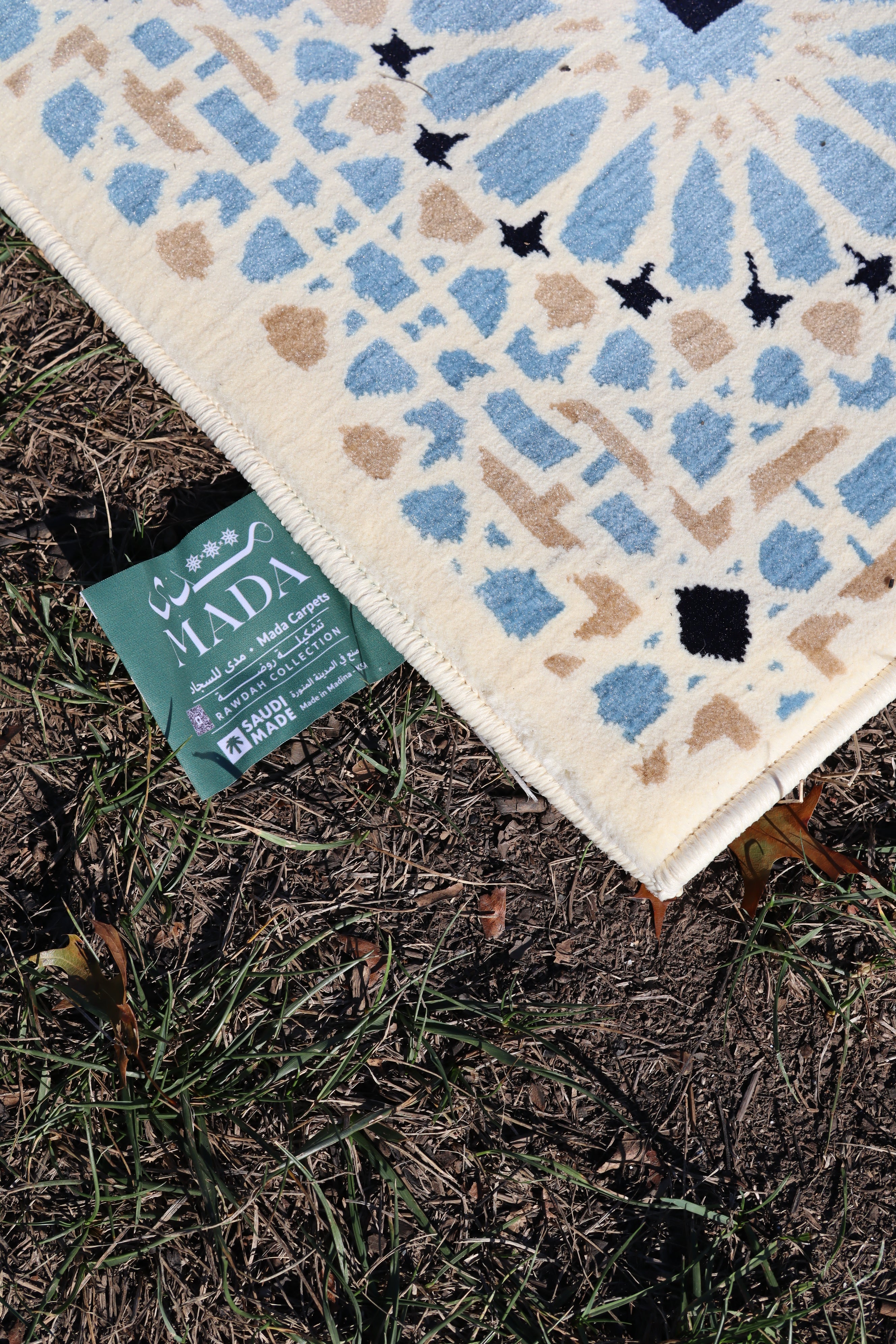 Medina Curved Carpet 0365-Cream by Burdaclothing