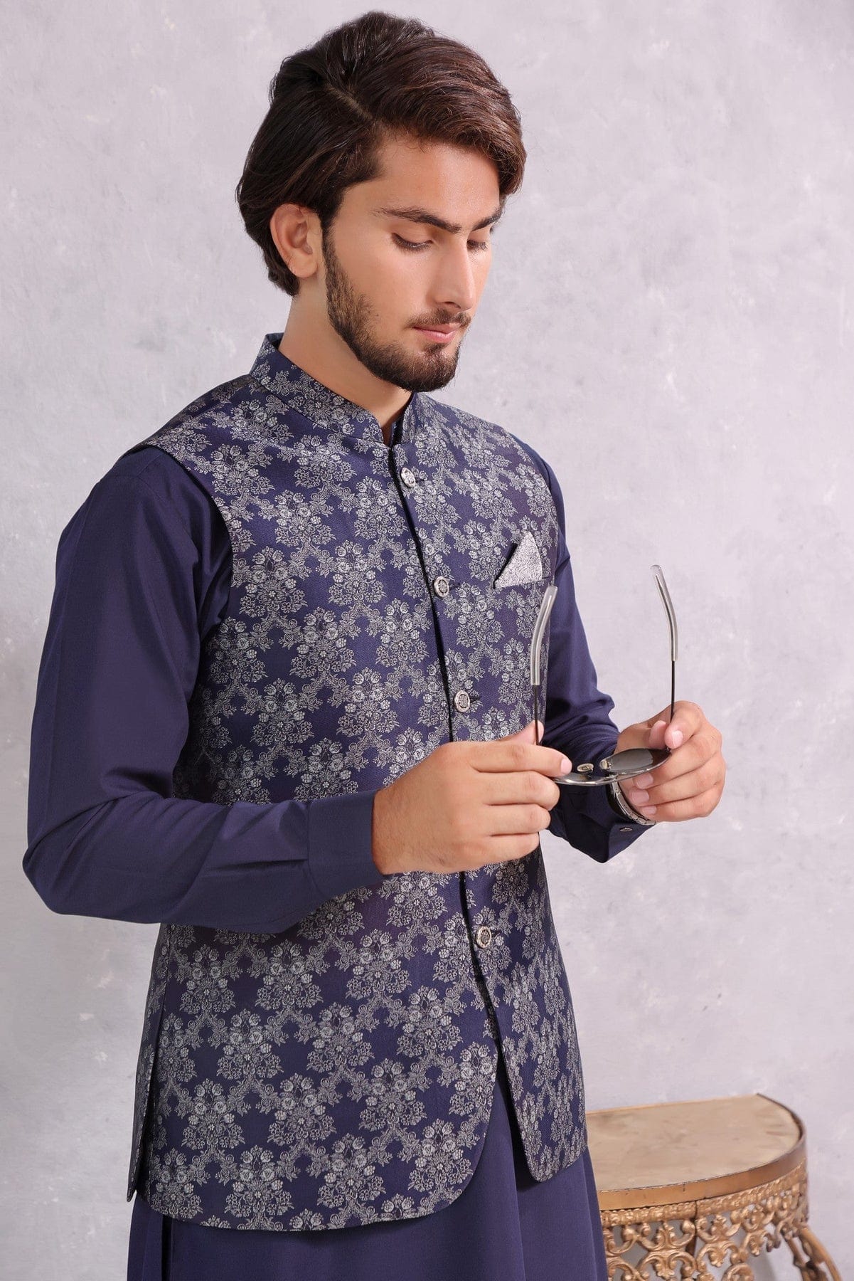 Burdaclothing Men's Waistcoat- Classy Leaf