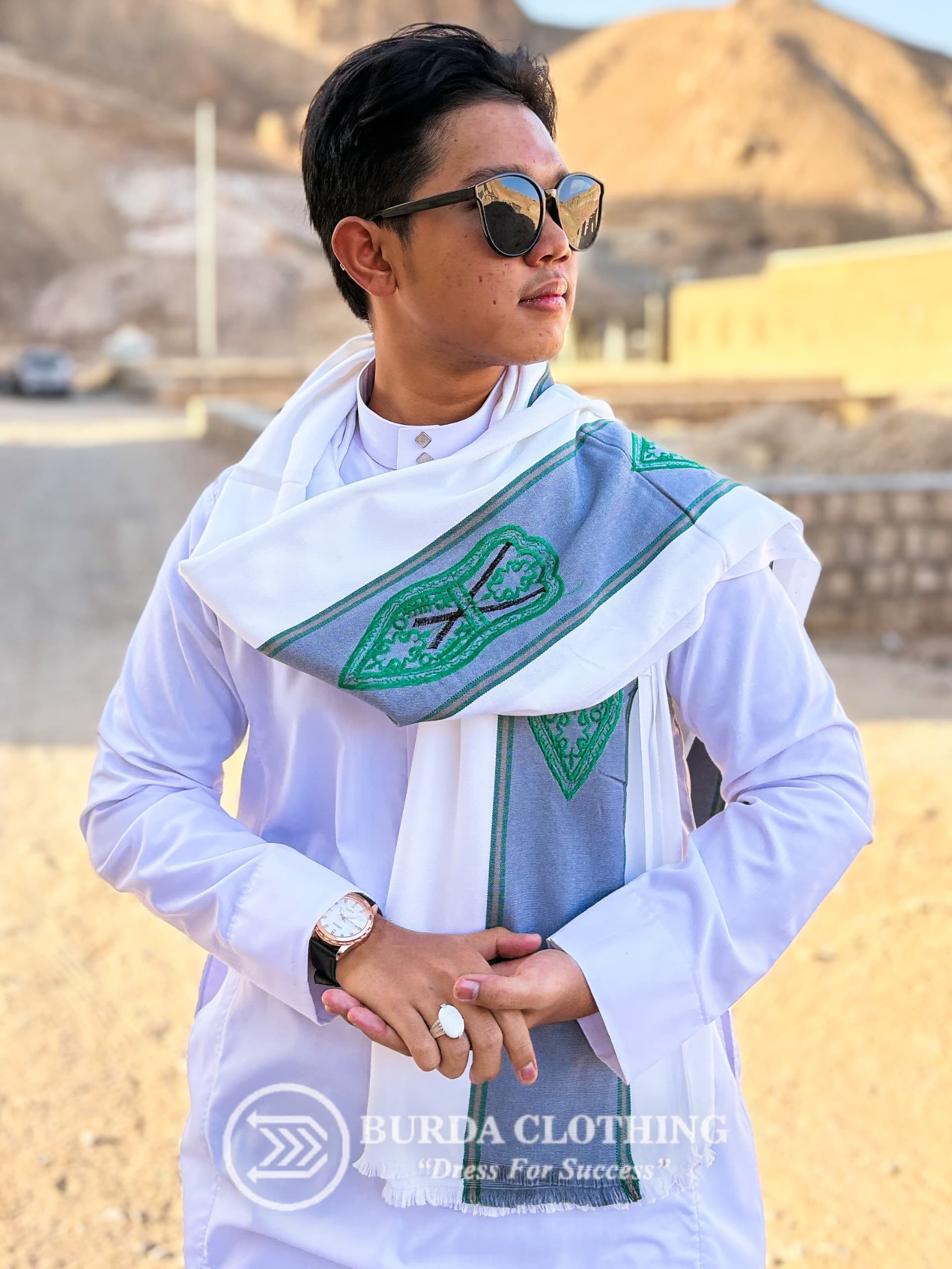 Yemeni Shawls Pleated White by Burdaclothing