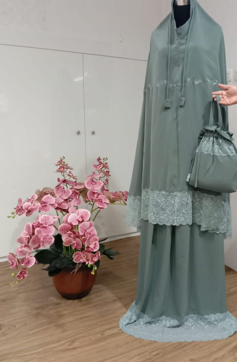 Burdaclothing TWO PIECE LACE SALAH PRAYER OUTFIT (3 MORE COLORS AVAILABLE)