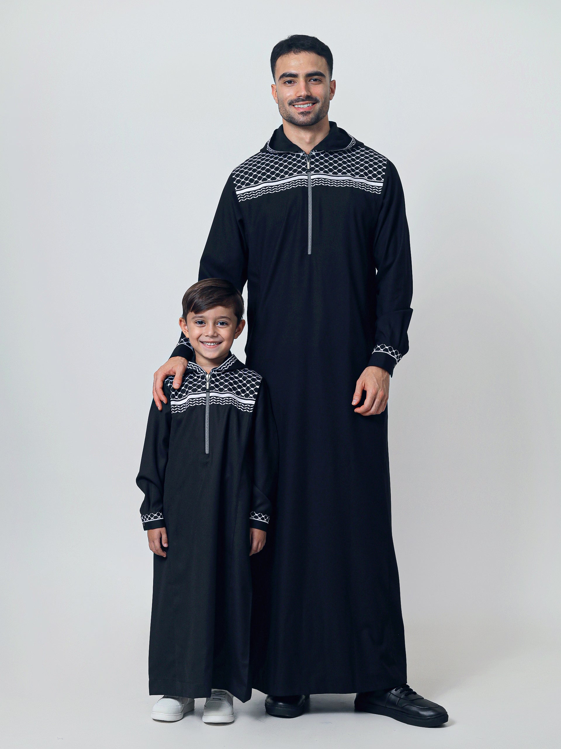 Adult Thobe 305 Black