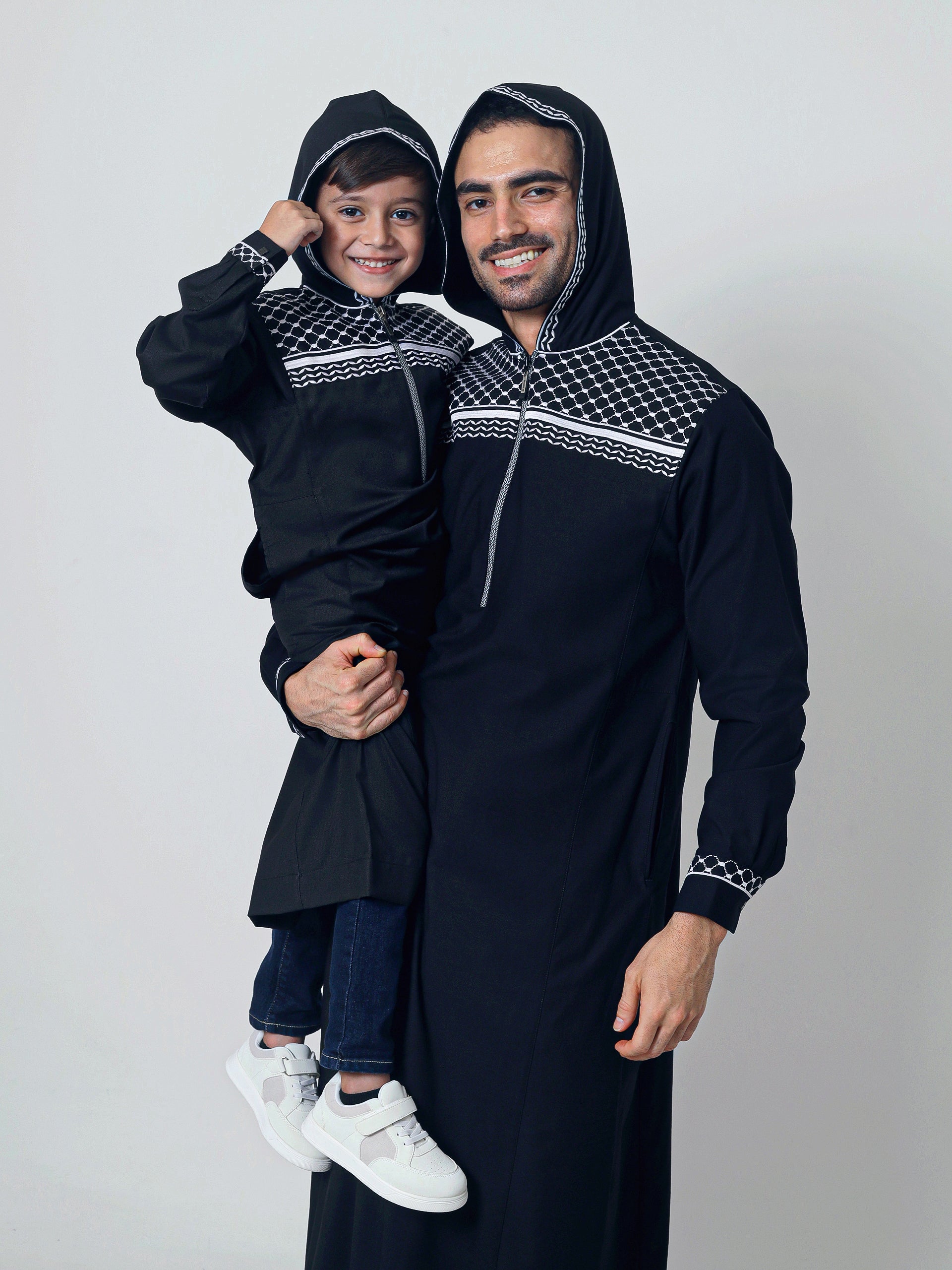 Adult Thobe 305 Black