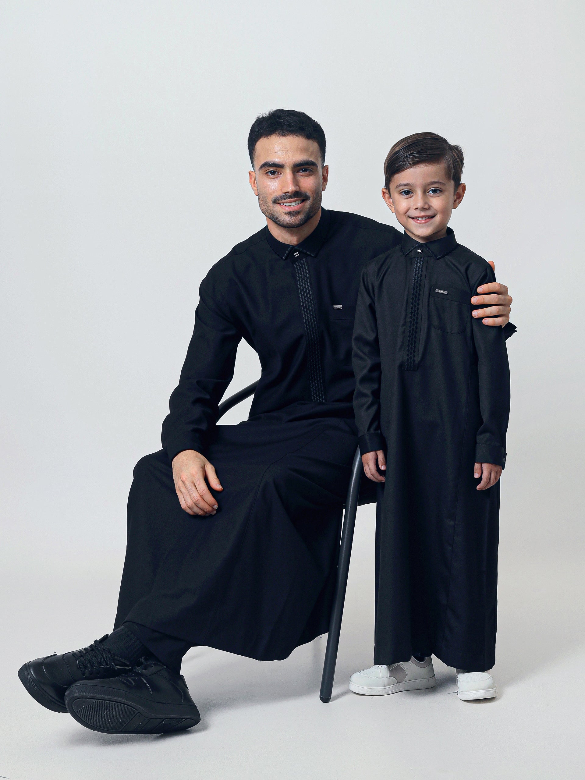 Adult Thobe 307 Black