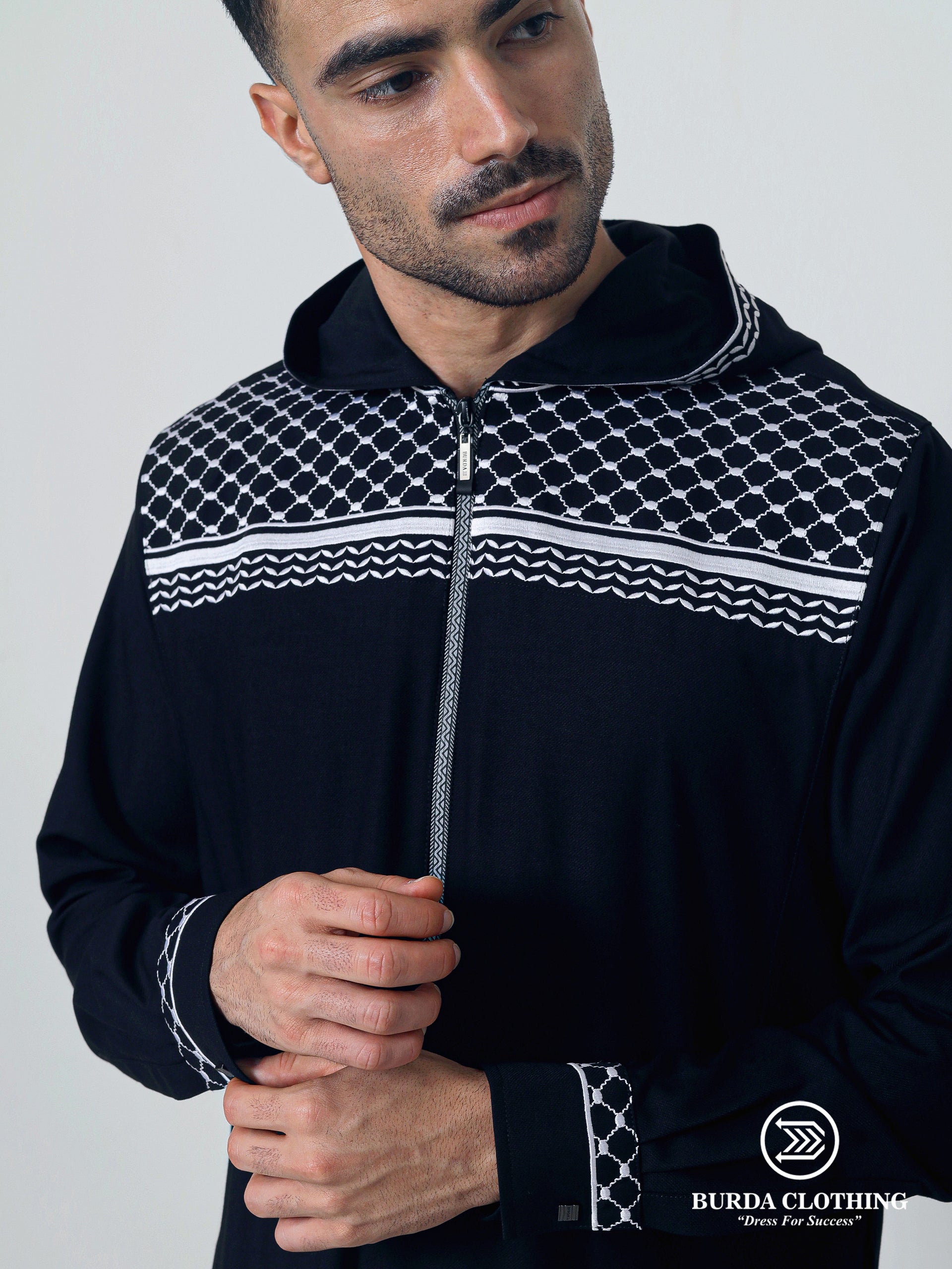 Adult Thobe 305 Black