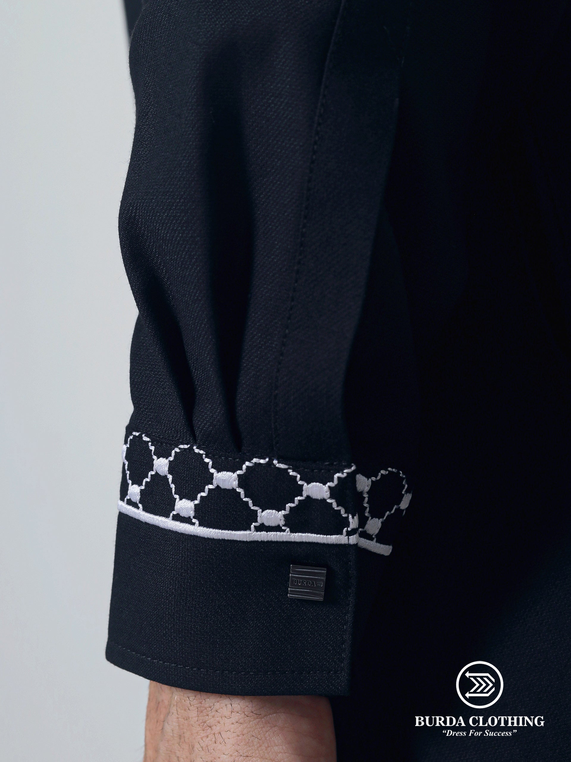 Adult Thobe 305 Black