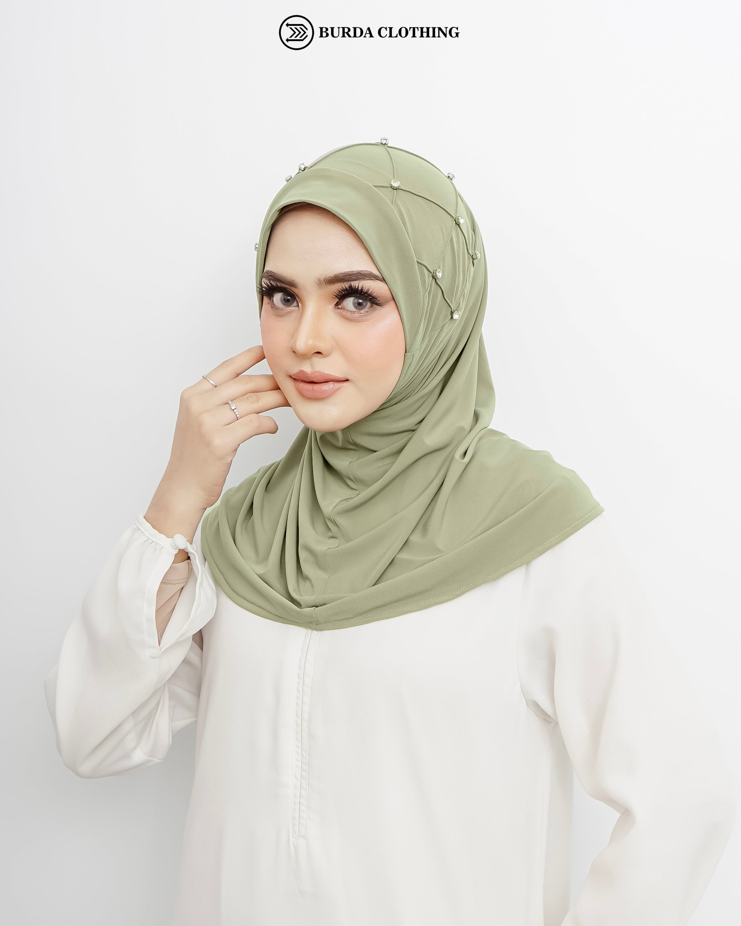 Pull on Hijab with stone (Jersey)