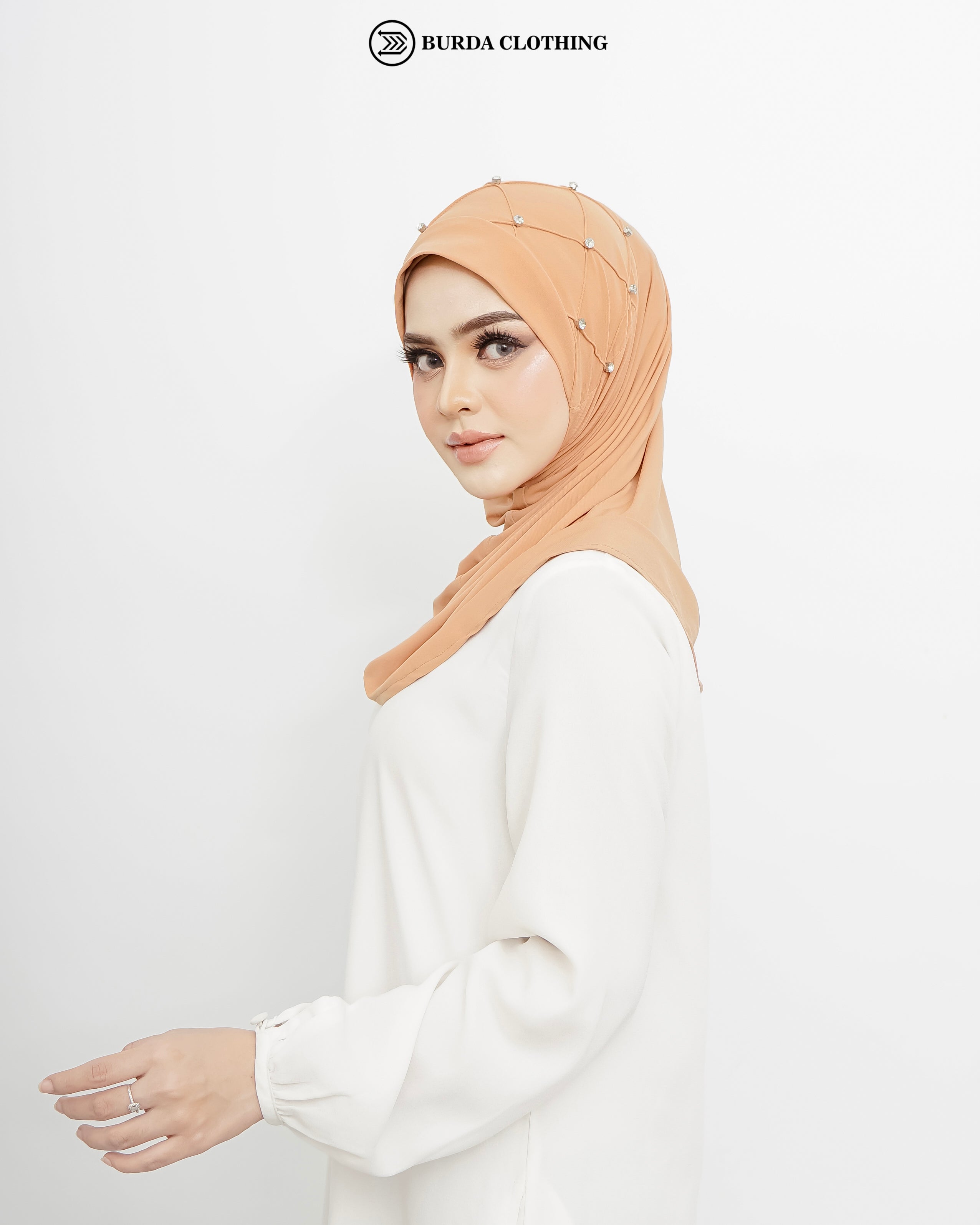 Pull on Hijab with stone (Jersey)