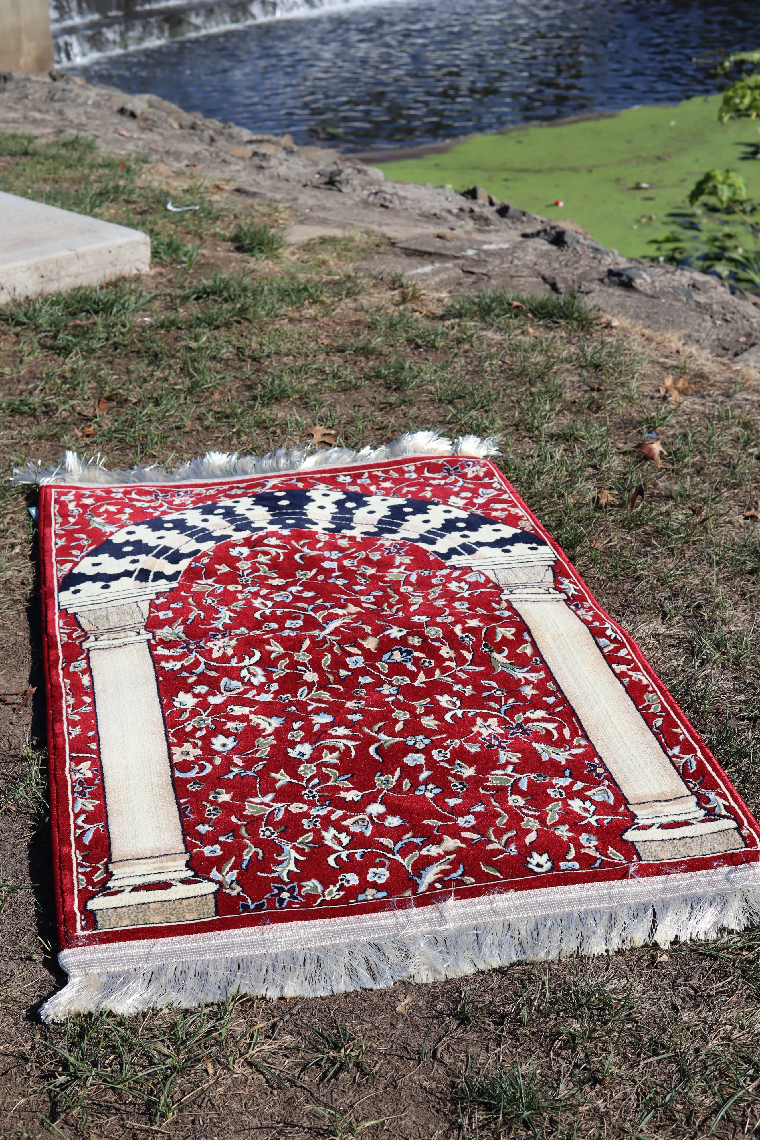 Medina Classic Carpet-Red