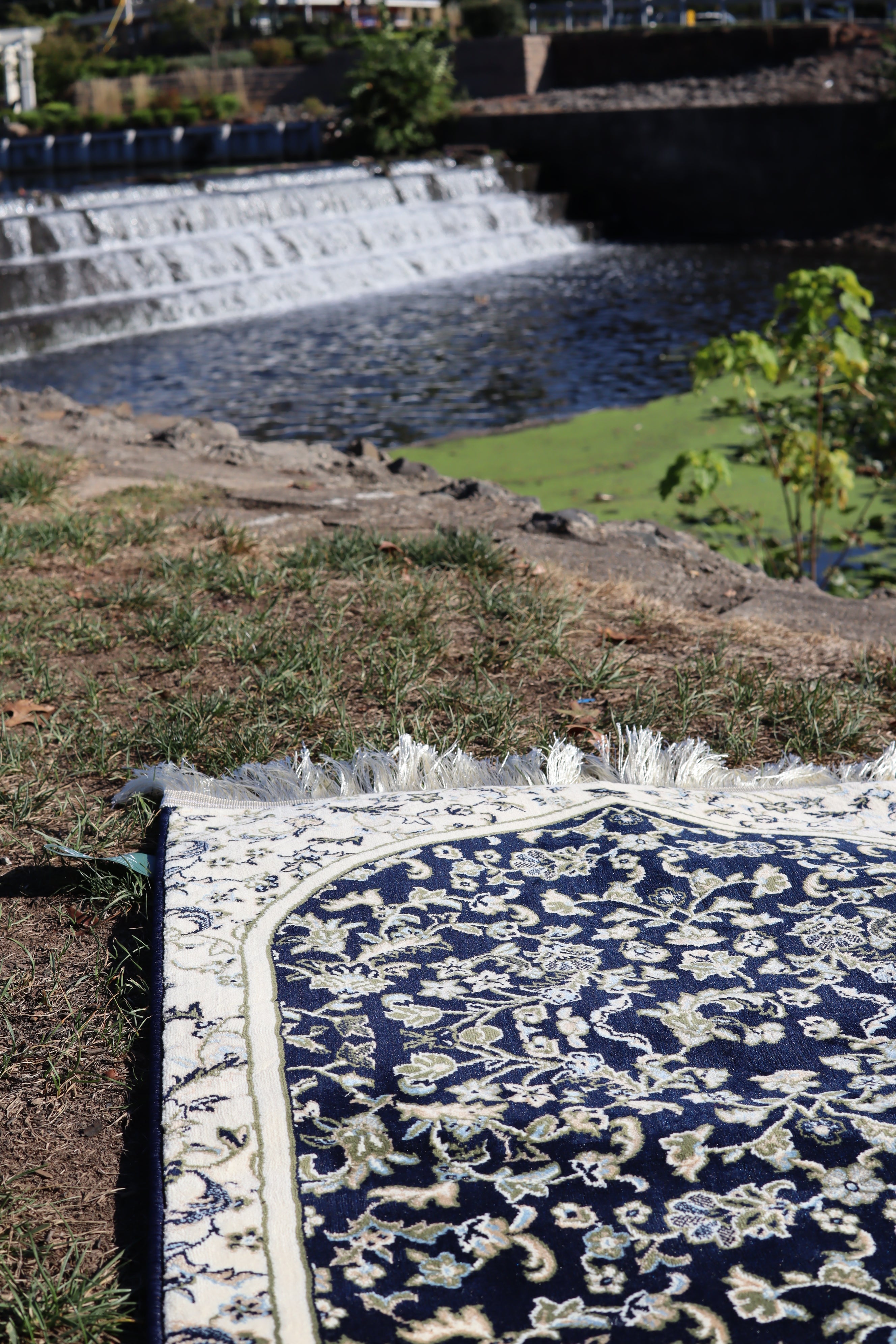 Medina Classic Carpet-Navy