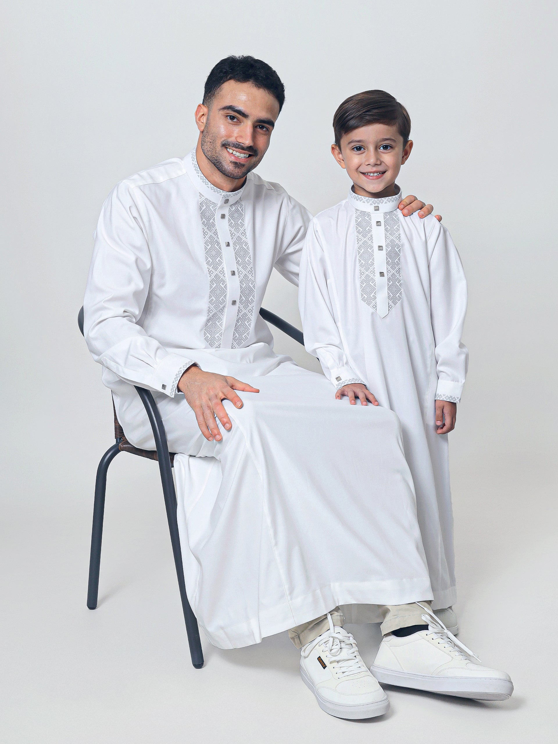 Adult Thobe 313 White by Burdaclothing