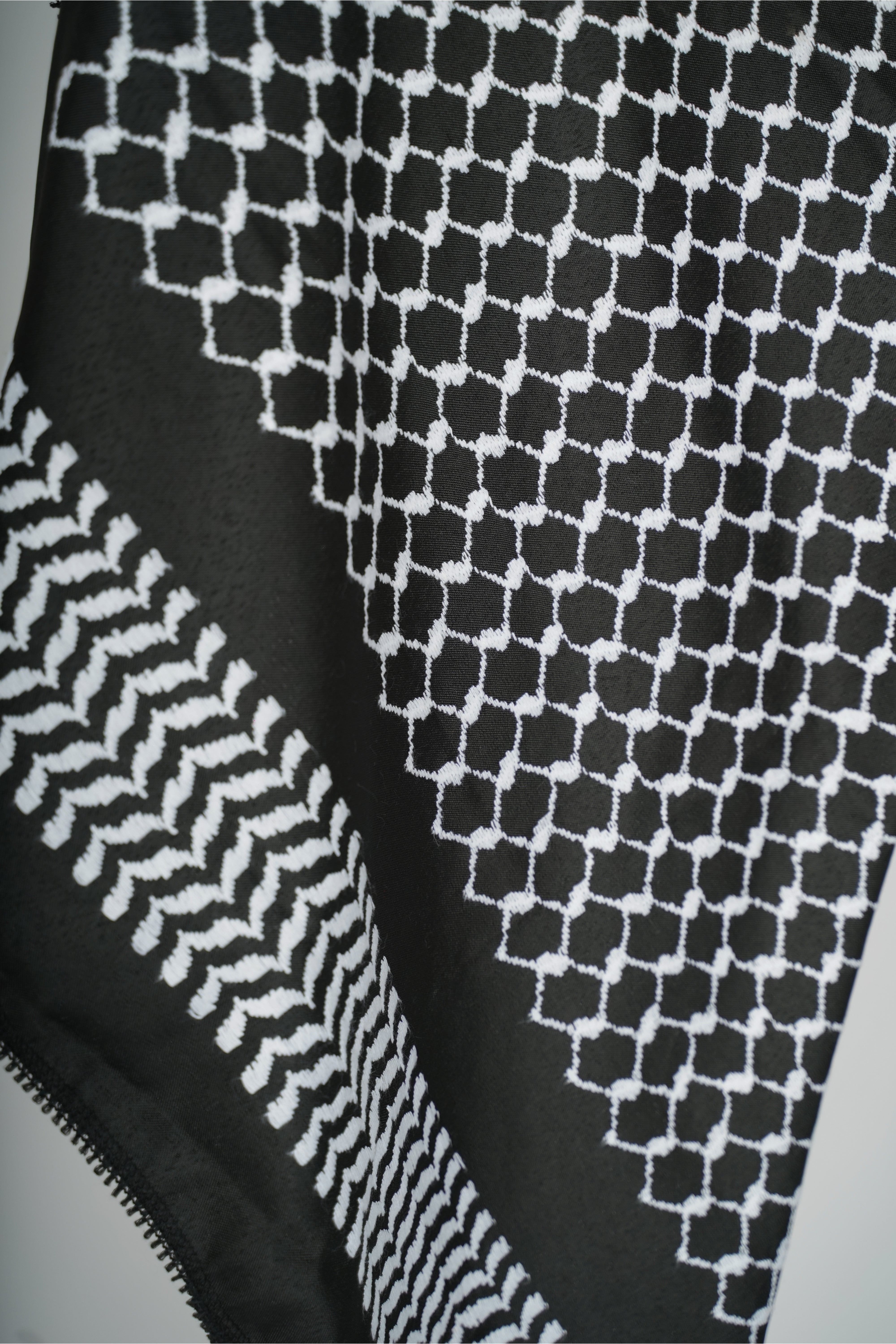 Black and White Nablus Kufiya by Burdaclothing