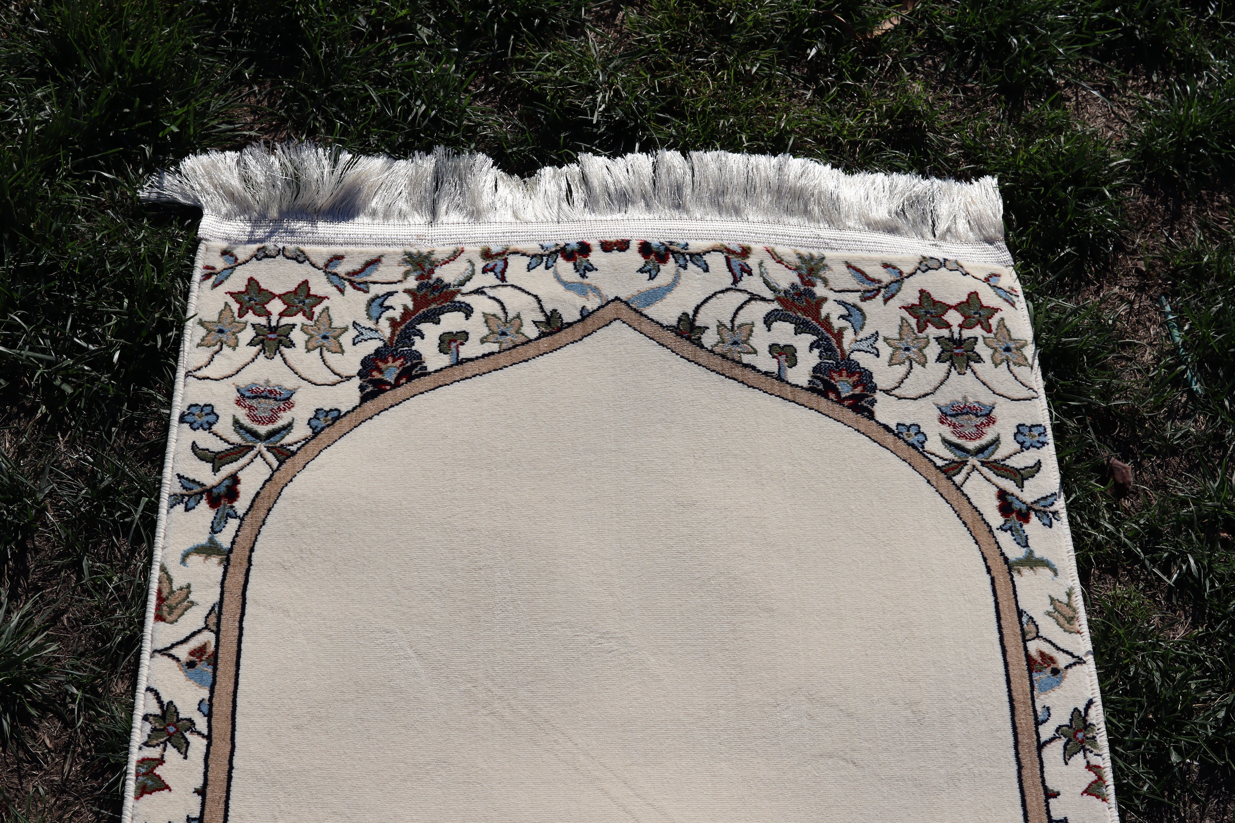 Medina Classic Carpet 1241-Cream by Burdaclothing