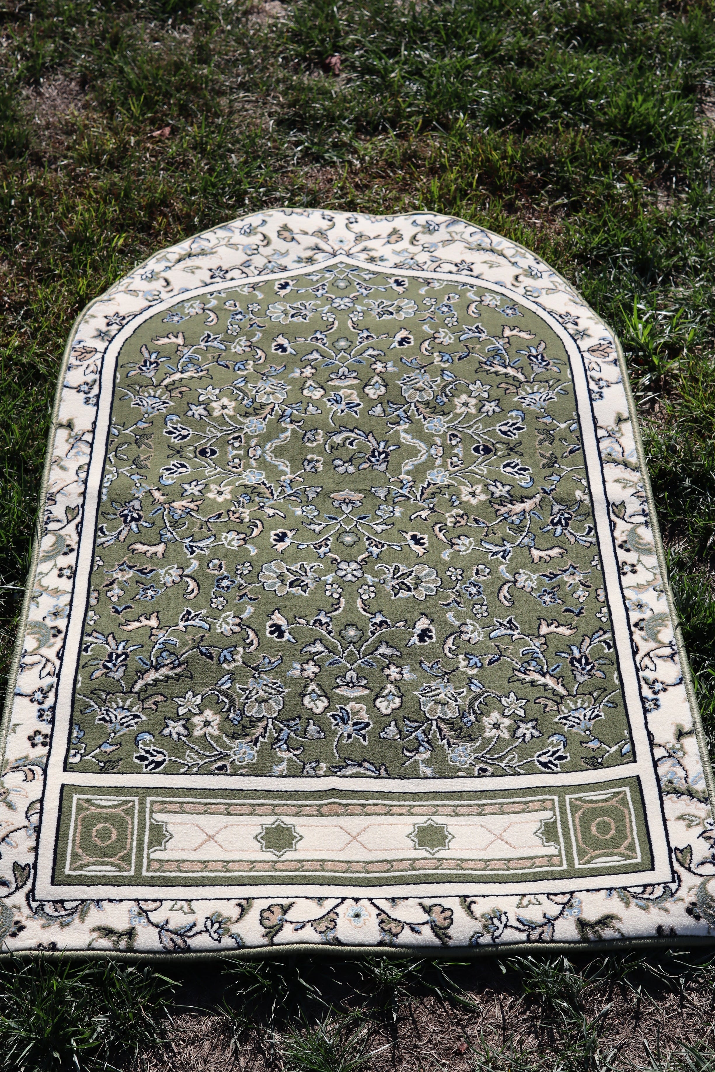 Medina Curved Carpet 0346-Green by Burdaclothing