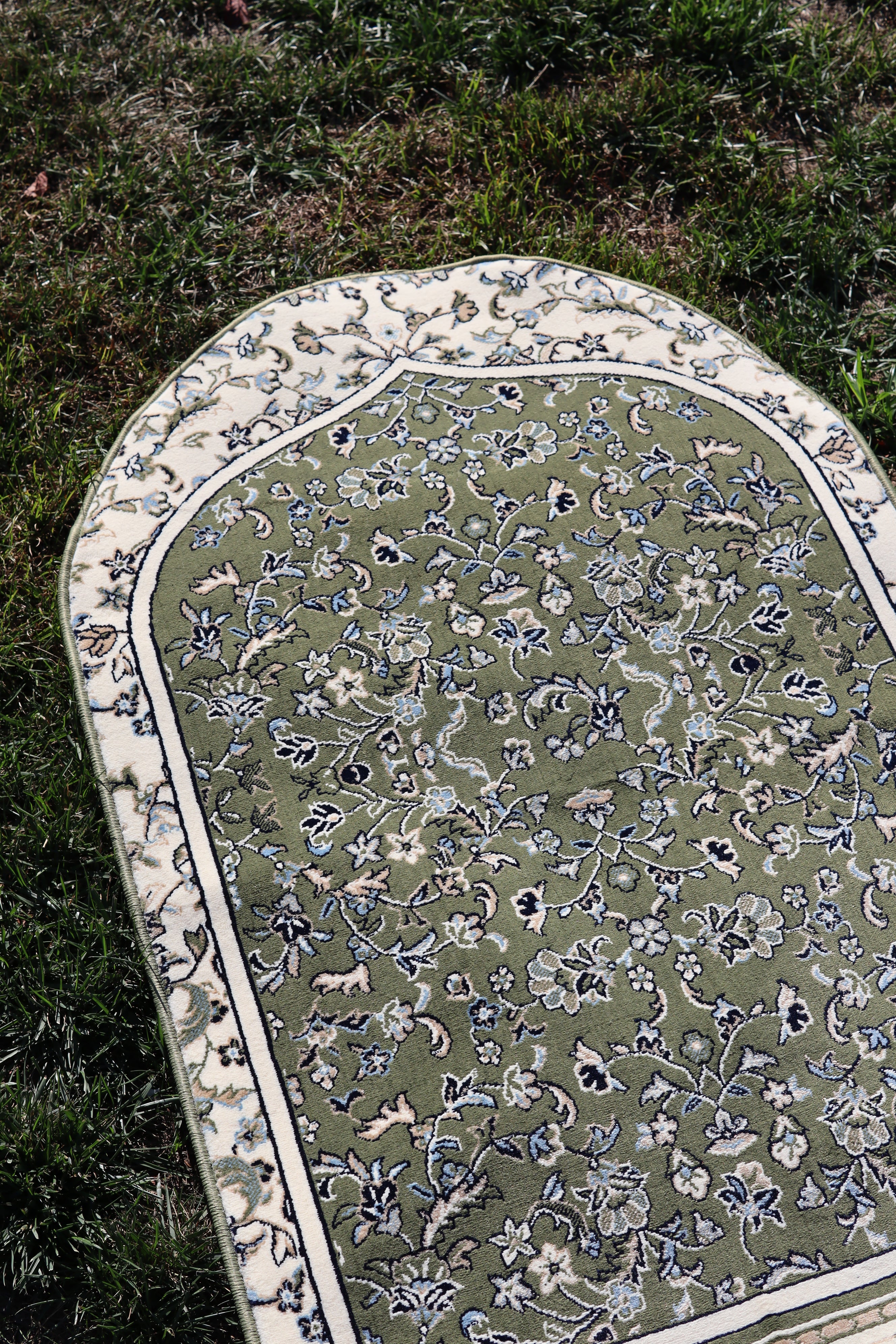 Medina Curved Carpet 0346-Green by Burdaclothing