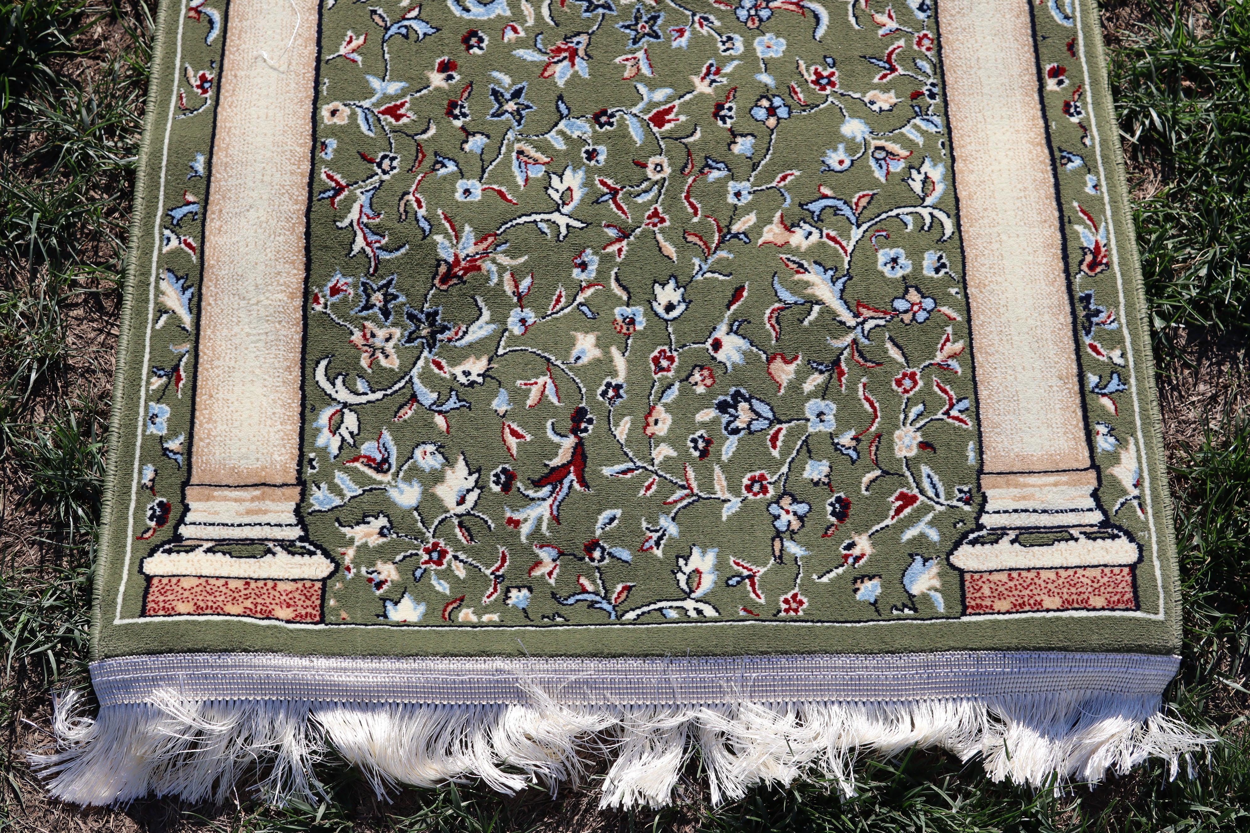 Medina Pillar Carpet 2309-Green by Burdaclothing
